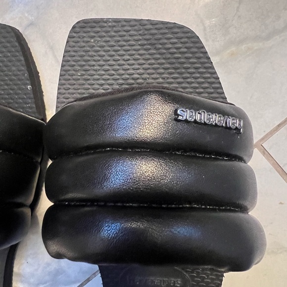 HAVAIANAS BLACK MILAN SANDALS - Picture 2 of 8